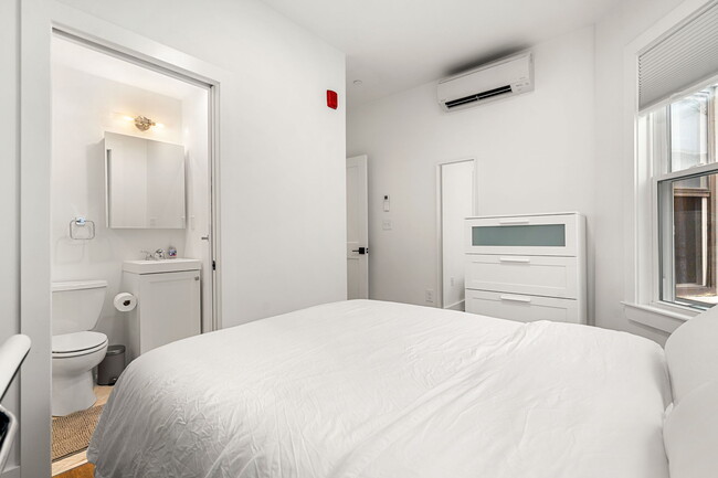 Foto del edificio - 90 Forbes St