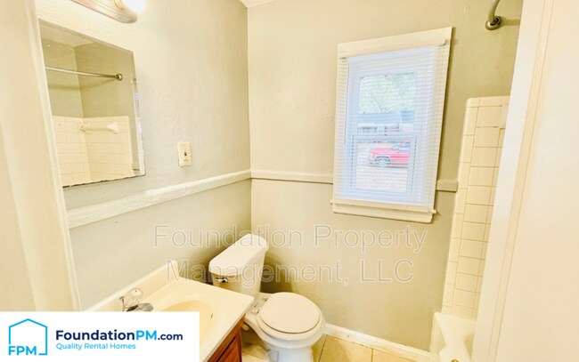 Building Photo - 3095 Beaumont Ave