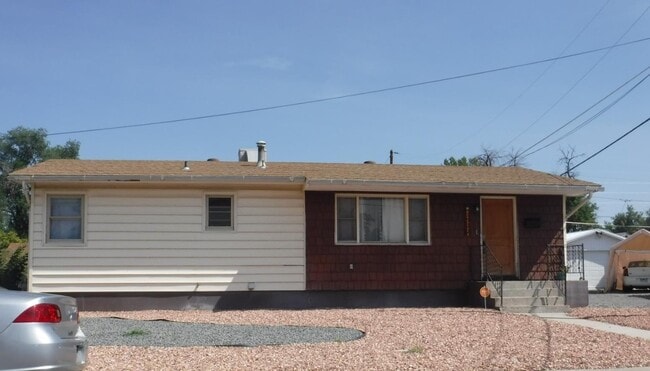 Building Photo - 1522 Hall Ave