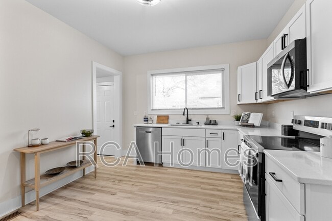 Building Photo - 20 N Gray St