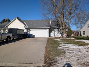 Building Photo - N58W23824 Hastings Ct