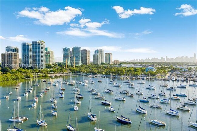 Foto del edificio - 2831 S Bayshore Dr