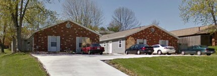 Building Photo - 865 Beech Ct