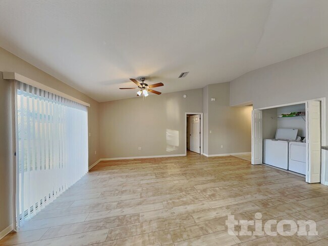 Foto del edificio - 2707 95th St E