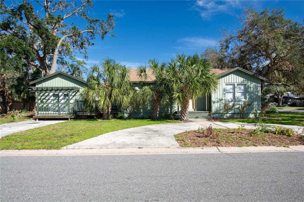 Foto principal - 3746 8th St S