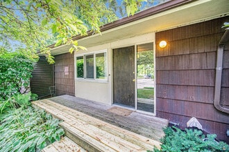 Building Photo - 1020 Traver Ct