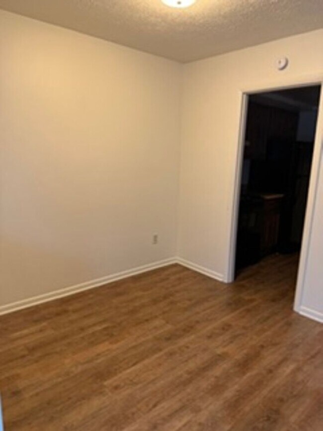 Foto del edificio - 834 Sussex Pl