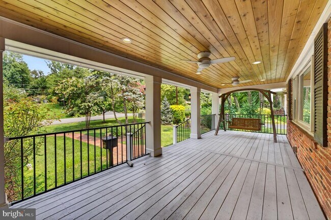 Foto del edificio - 6443 Walters Woods Dr