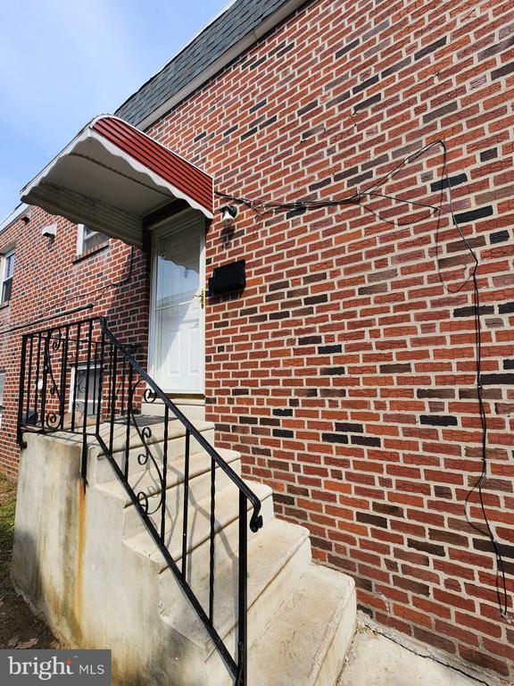 Building Photo - 1713 Borbeck Ave