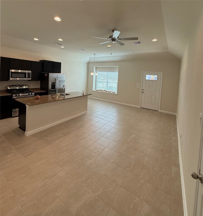 Building Photo - 11840 E Gate Dr