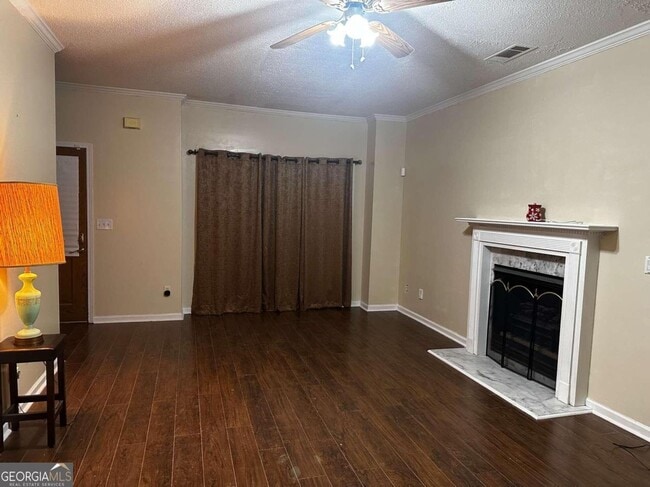 Building Photo - 12264 Crestwood Ct