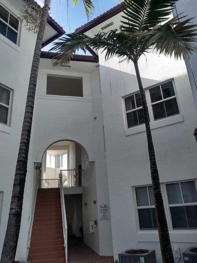 Building Photo - 8620 NW 97th Ave