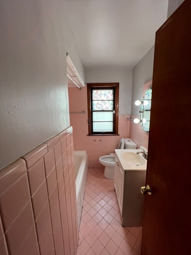 Foto del edificio - 5223 N 58th St