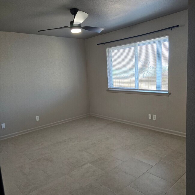 Foto del edificio - 5367 Wonder Dr