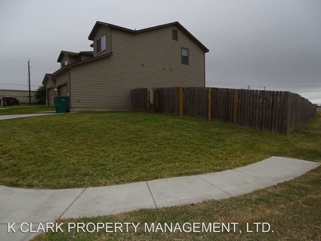 Building Photo - 3 br, 2.5 bath House - 8709 VISTA DE NUBES