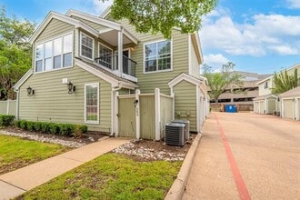Building Photo - 6220 Bentwood Trail
