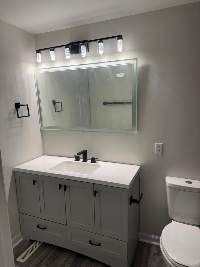 Building Photo - 6210 Alter Rd