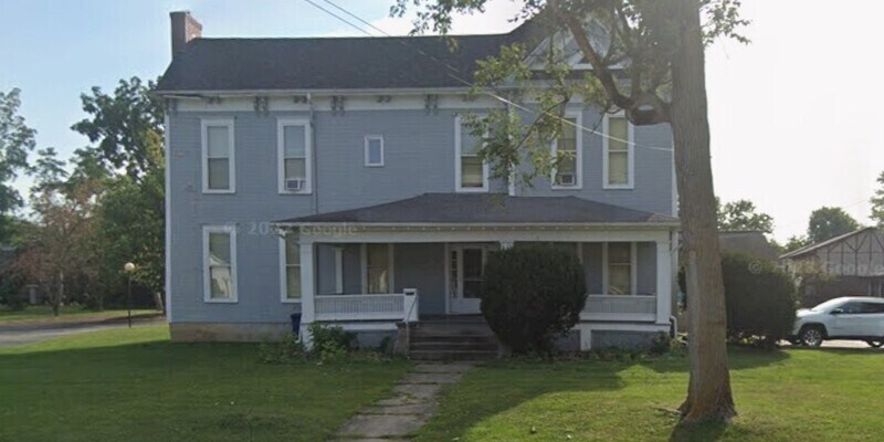Primary Photo - Edgewood Townhomes
