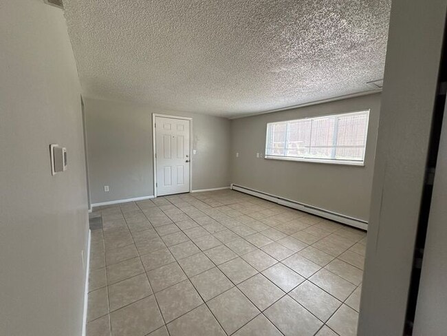 Building Photo - Cozy 2-Bedroom Rental – Perfect for Comfort & Convenience!