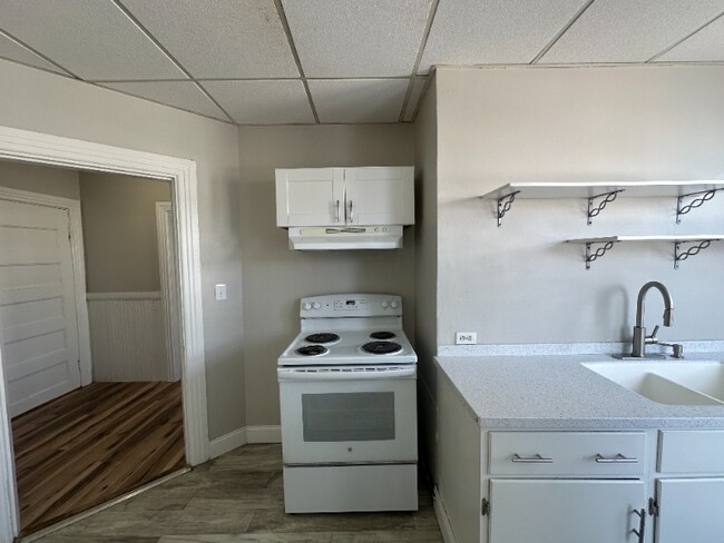 Building Photo - 34 Brook St