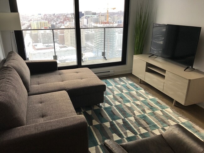 Building Photo - 1288 Av. des Canadiens-de-Montréal