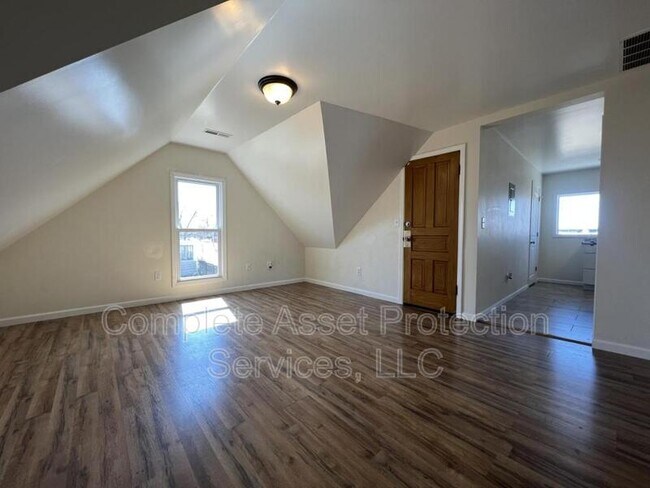 Building Photo - 1406 Kentucky St