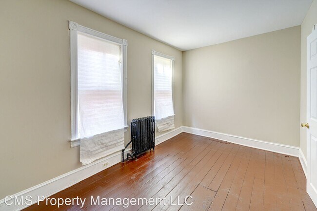 Foto del edificio - 4 br, 1 bath House - 21 Short St