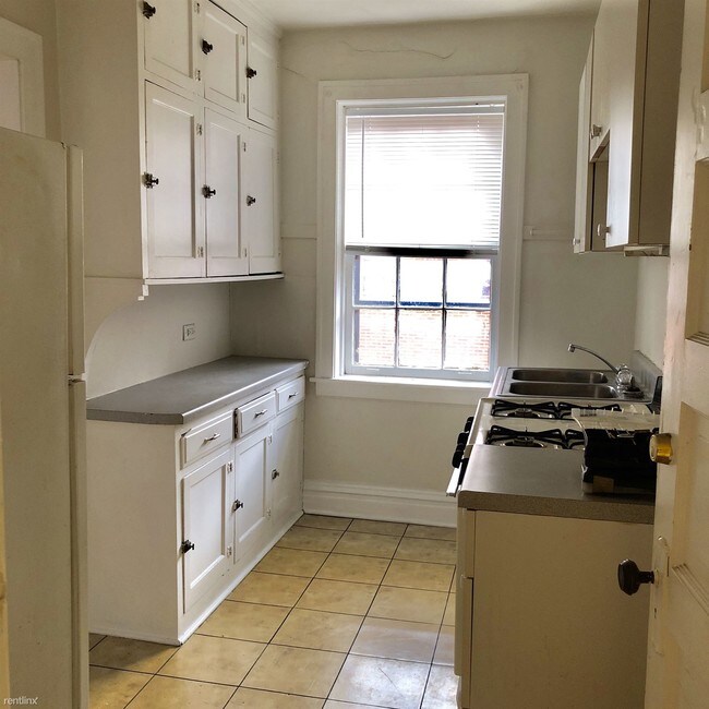 Foto del edificio - 1 br, 1 bath Apartment - 1301 Ridgeland Ave