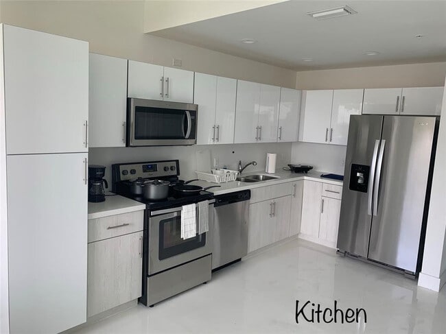 Building Photo - 520 Foster Rd