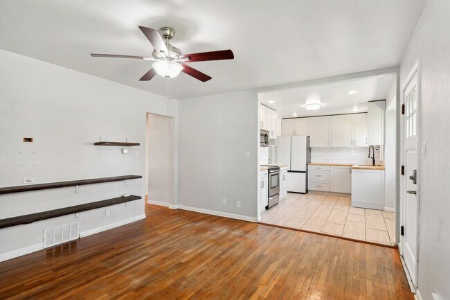 Building Photo - Updated 3 Bed 2 Bath Home for Rent