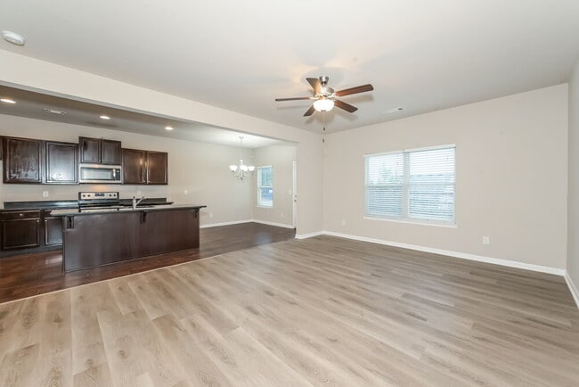 Building Photo - 133 Fern Walk