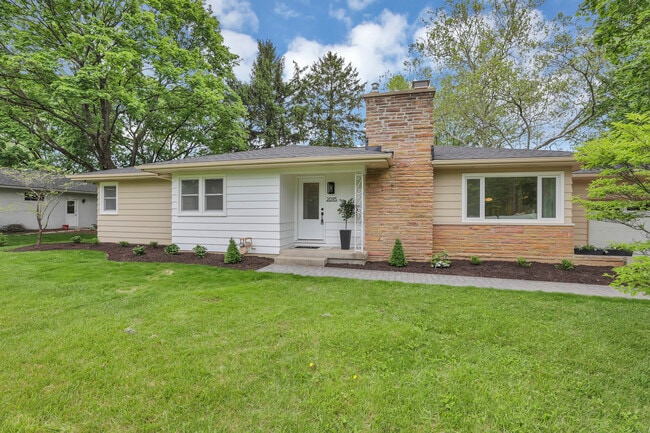 Building Photo - 2095 McCoy Rd