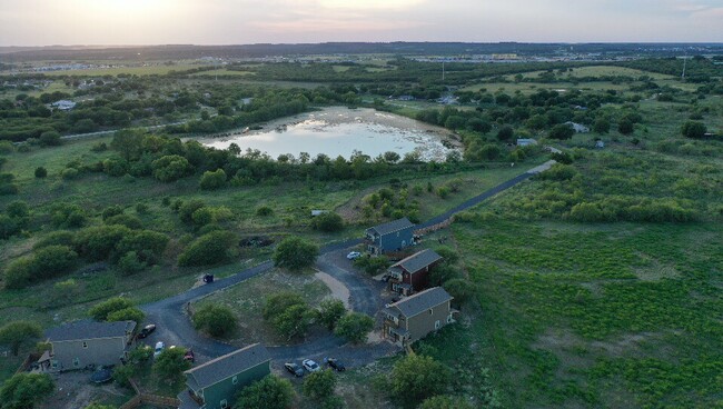 Building Photo - Lodges at Parker's Pond