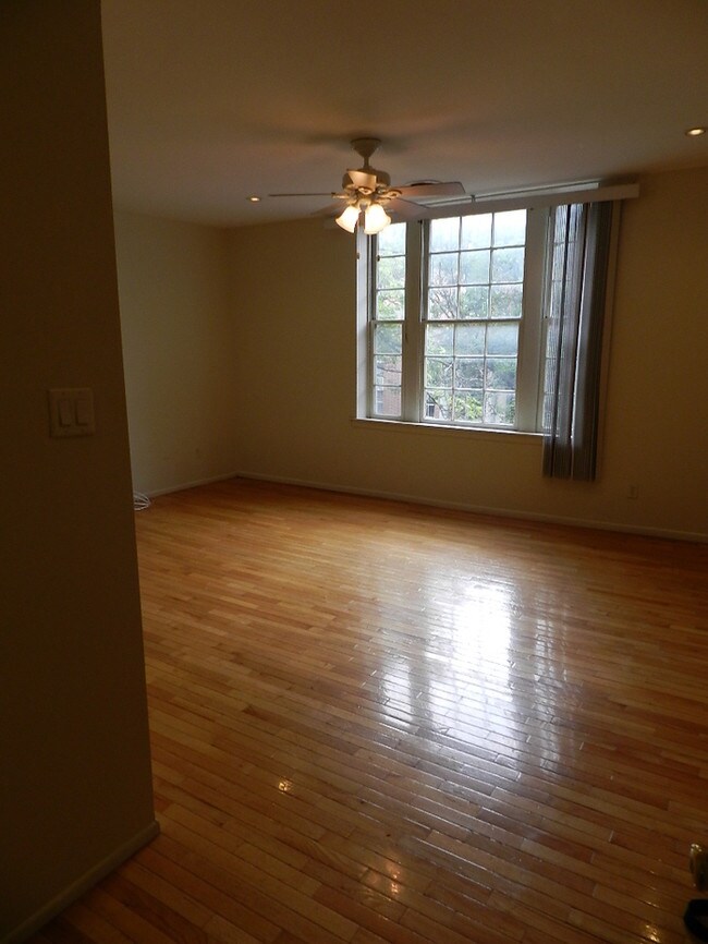 Foto del edificio - 931 Spruce St