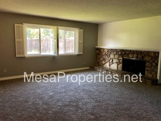 Building Photo - 10997 Collett Ave