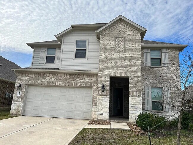 Foto del edificio - Four bedroom home with dedicated home office, game room, 2.5 bathrooms, and fenced yard in Fairwa...