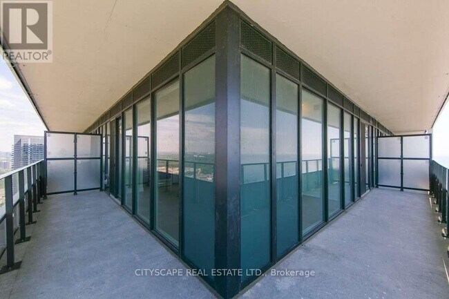 Building Photo - 30 Shore Breeze Dr