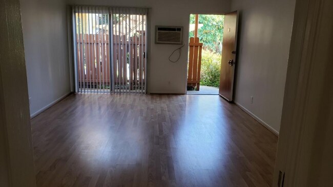 Building Photo - 5430 Corteen Pl