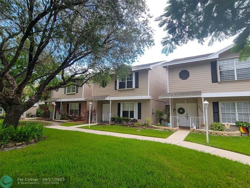 Foto principal - 3706 NW 122nd Terrace