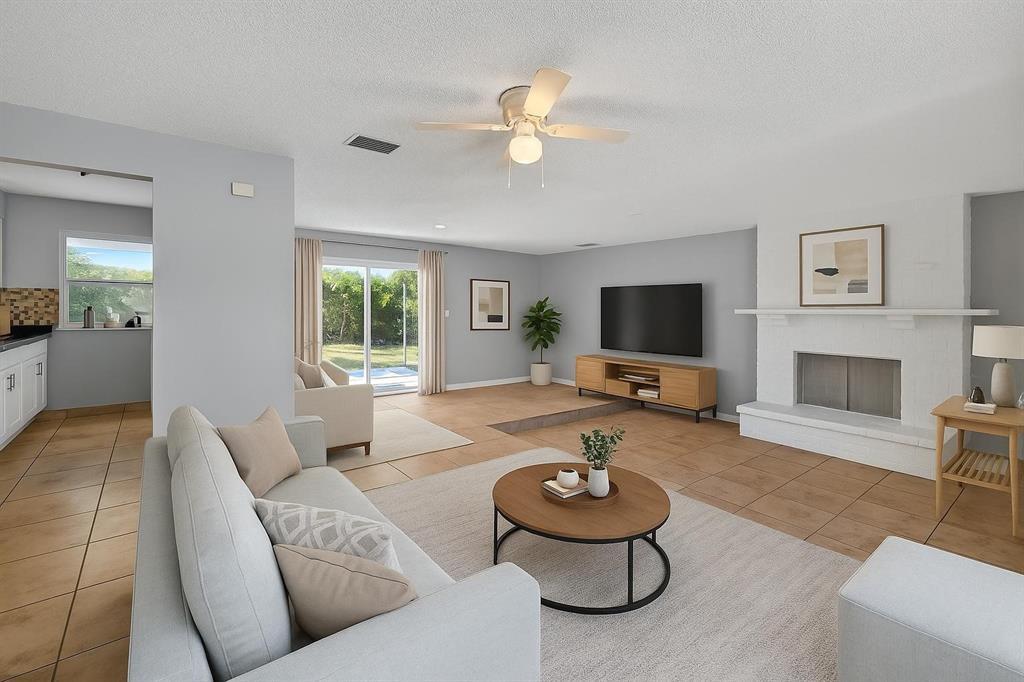 Photo - 4810 NW 19th St (Lauderhill, FL)