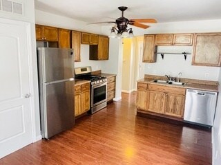 Foto del edificio - 7046 Mitchell Ave