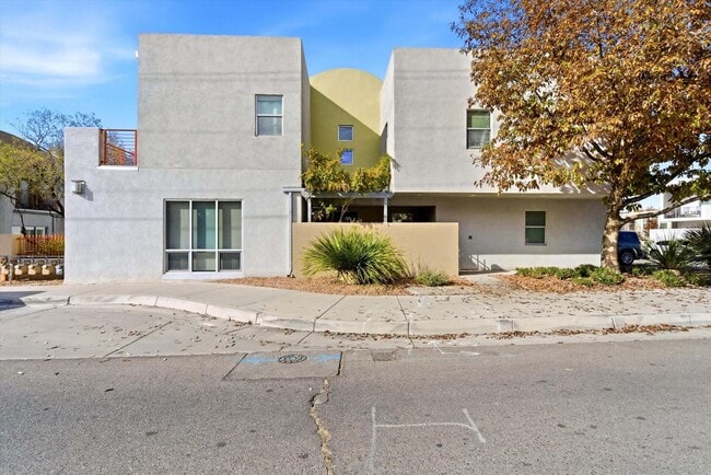 Building Photo - 3936 Silver Ave SE