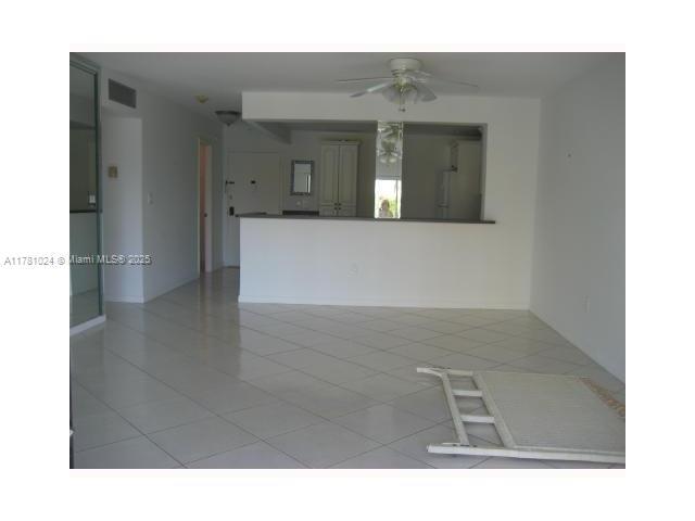 Building Photo - 575 Crandon Blvd