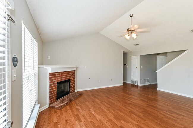 Building Photo - 1812 Cherry Creek Dr