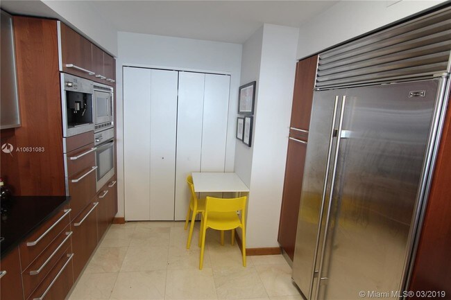 Building Photo - 1331  Brickell Bay Dr 3103 Miami Fl 33131