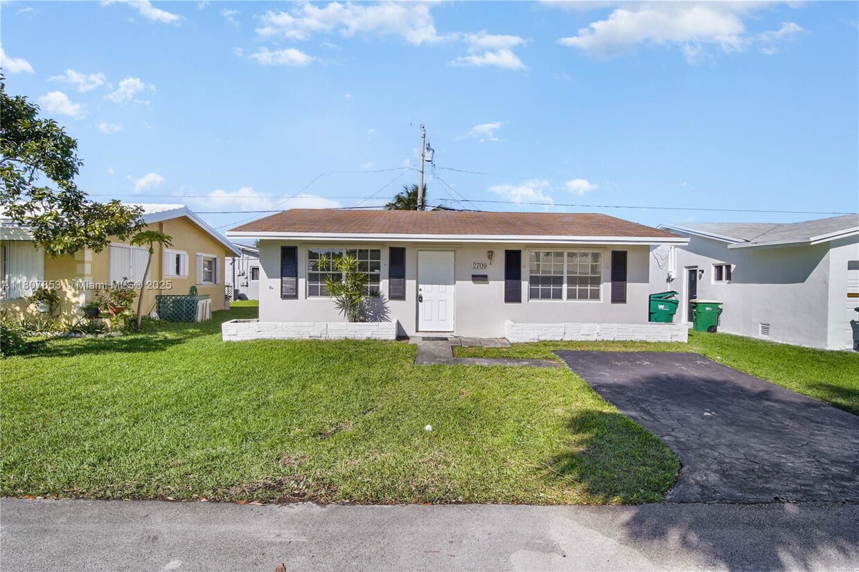 Primary Photo - 2709 NW 54th St