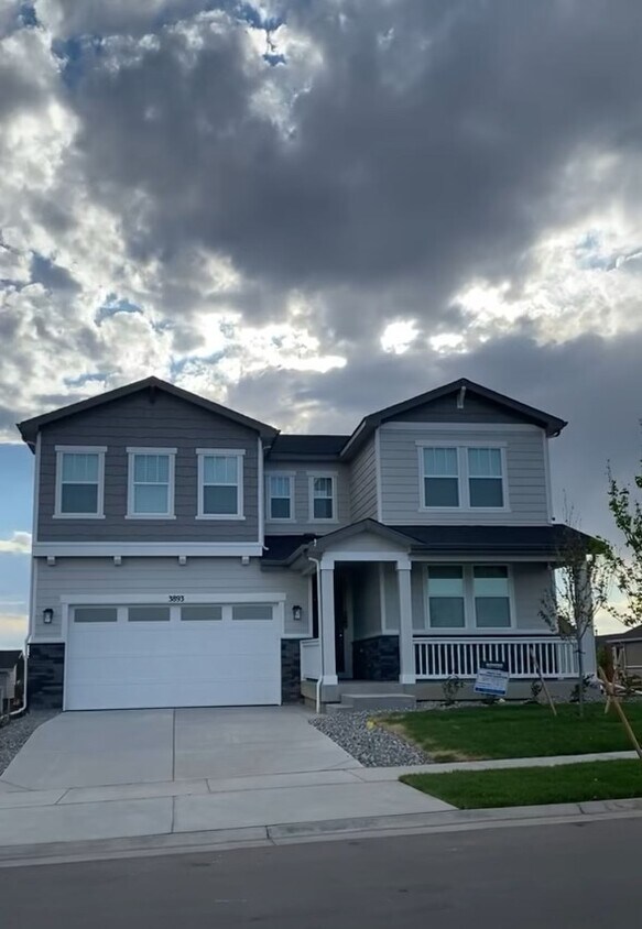Foto principal - 3893 N Flat Rock St