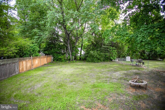 Building Photo - 419 University Blvd