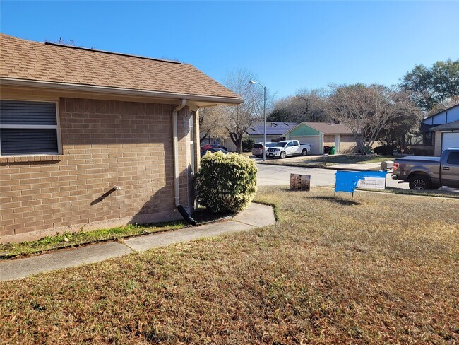 Foto del edificio - 2007 Goldspring Ln