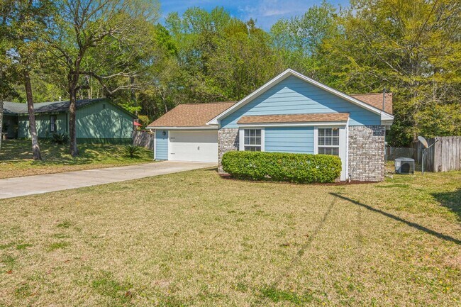 Building Photo - 511 Oak Ave